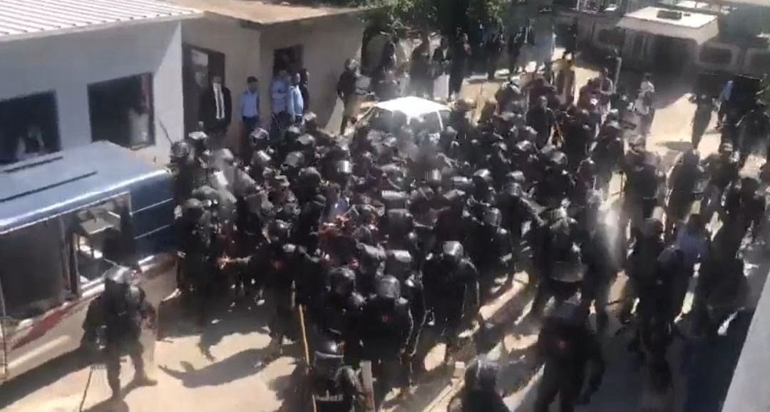 Former Pakistan PM Imran Khan arrested PM Imran Khan