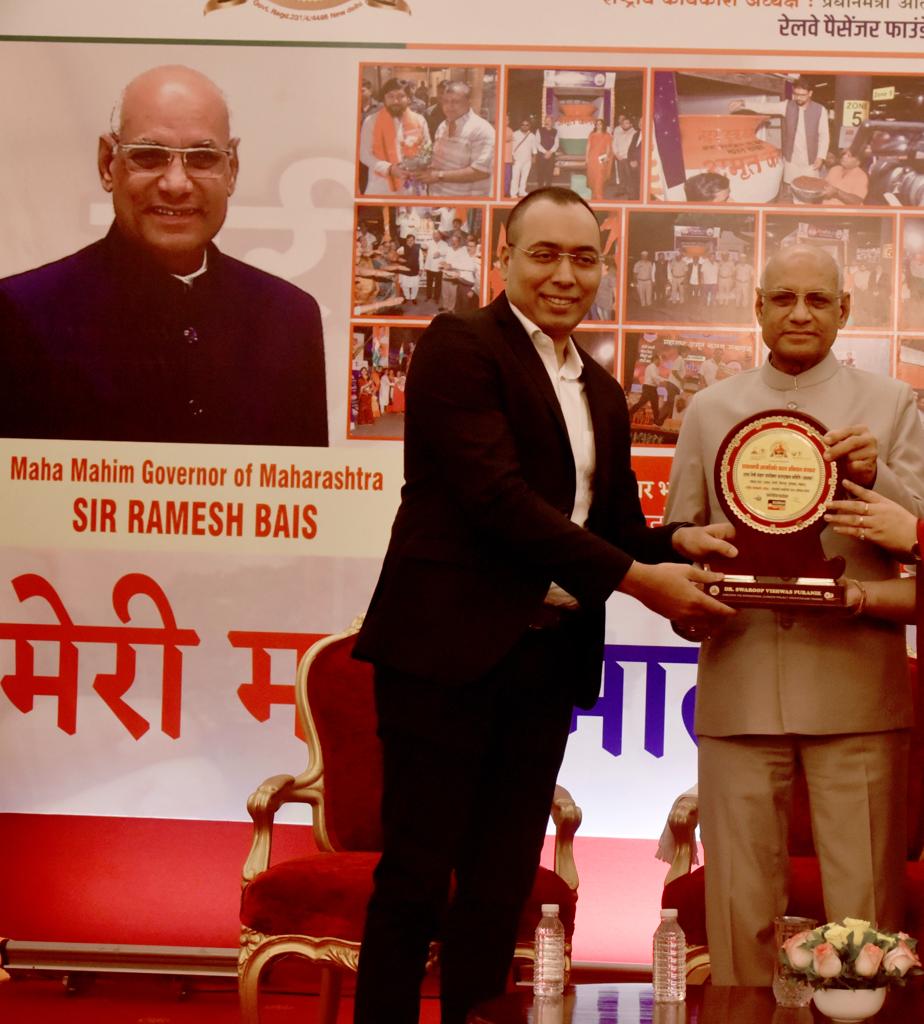 Dr. Swaroop Puranik received honor from the Governor of Maharashtra at Raj Bhawan in Mumbai Dr. Swaroop Puranik
