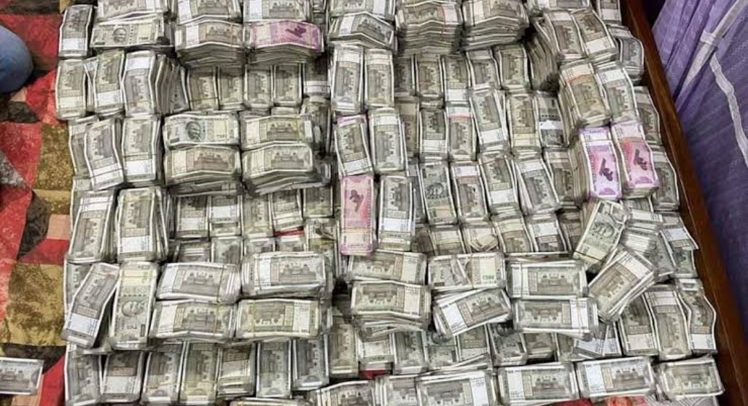 ED conducted a raid on the secretary of a minister in Jharkhand and found a substantial amount of cash during the operation