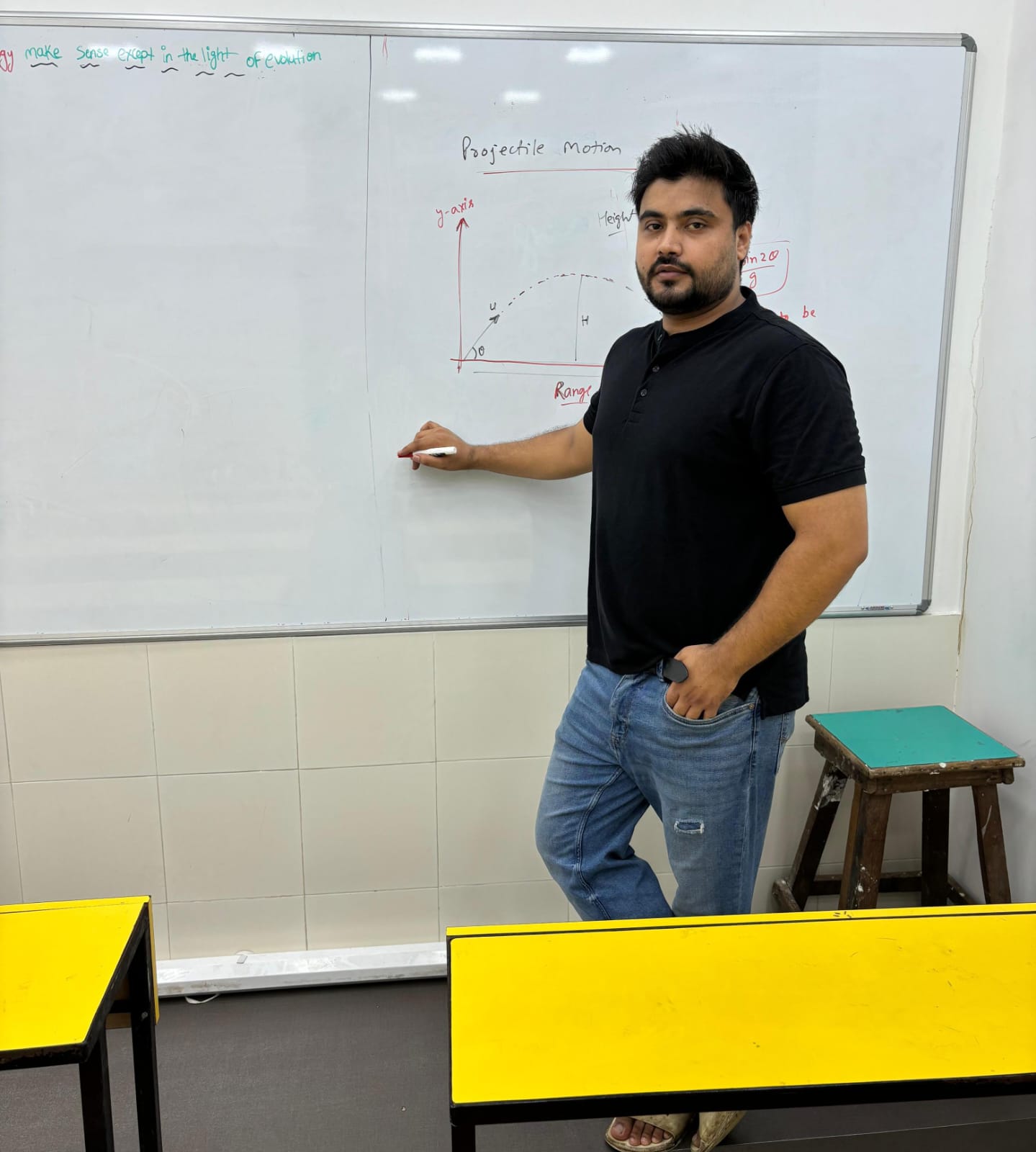 Arun Bhaiya: Mumbai’s Top Physics Teacher for NEET and JEE Aspirants–Meet the 11th Fail IITian, the Real-Life ‘Jeetu Bhaiya’ Arun Bhaiya