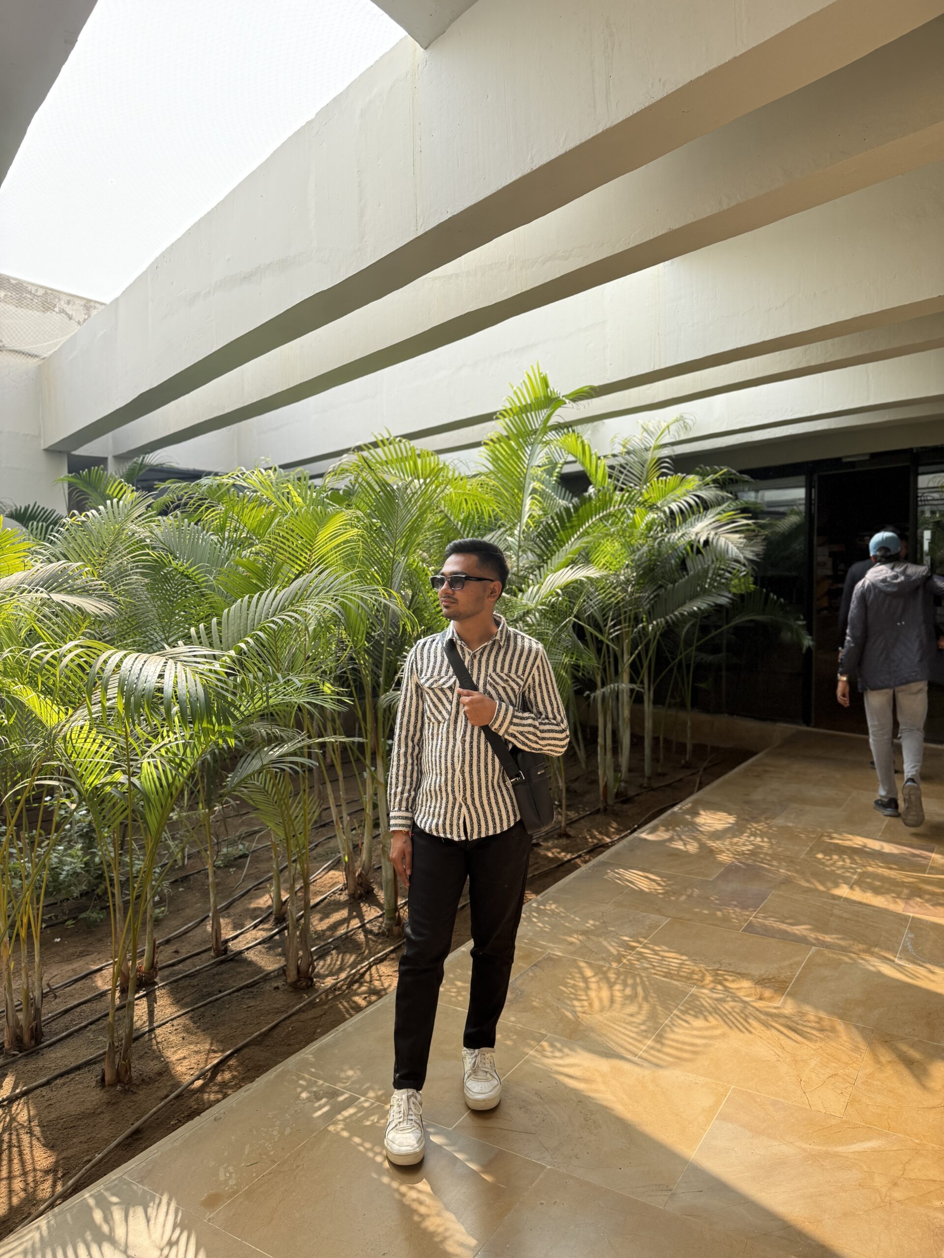 Breaking Barriers: Sachin Parmar Wins Male Skincare Influencer of the Year 2024 Sachin Parmar