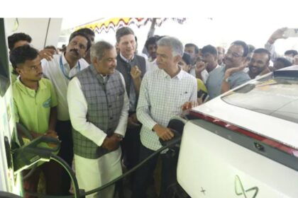 Solar-Powered EV Hub