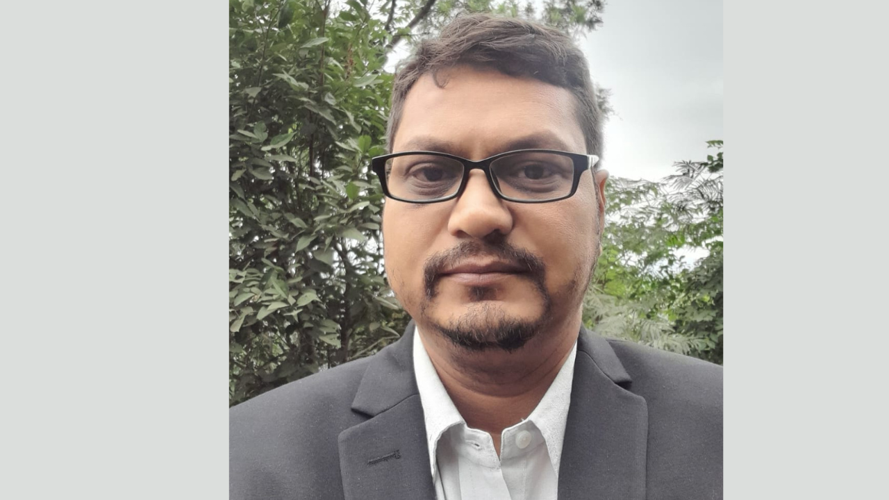 Adv. Vinayak Chitlangi Honored with Global Recognition in Real Estate Law Adv. Vinayak Chitlangi